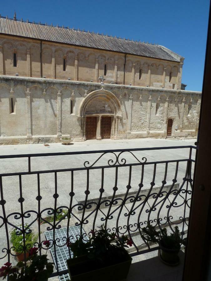 Alloggio Atrio Basilica San Gavino Apartment